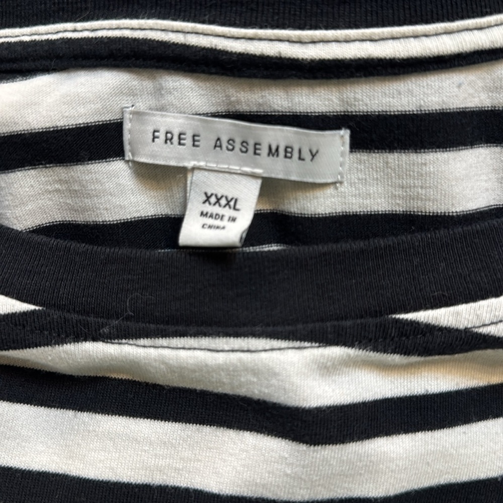 Black and white striped t-shirt dress - Picture 2 of 2